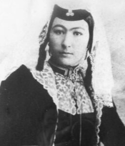 کاتارینه داویت خانیان نخستین رئیس انجمن بین سال های 1905 – 1908 میلادی