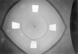 تصویر 8: نمای زیرین گنبد اصلی کلیسا