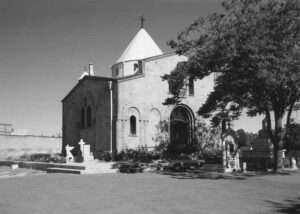 شکل2 . نمای خارجی کلیسای شوغاگات مقدس مائخذ: آرشیو میراث فرهنگی آذربایجان شرقی