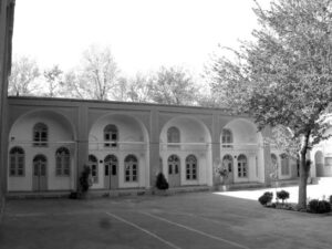 نمایی از ساختمان مدرسهٔ کاتارینیان