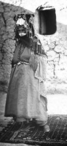 عروس فریدنی با تزیینات وابسته