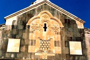 دیوار شرقی کلیسای سیاه رنگ