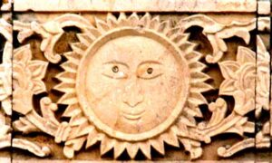 نمونه حجاری ردیف بالایی از ردیف سوم