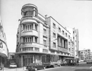 ساختمان جیپ