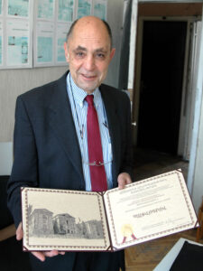 دکتر آرمن حق نظریان