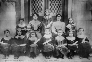 دانش آموختگان کودکستان کرتاسِر (دوستدار علم)،1904 - 1905م