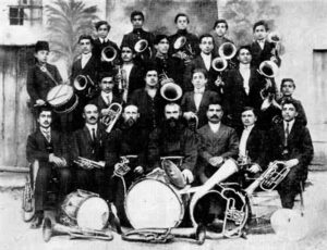 گروه نوازندگان ارمنی کالج فرانسوی خاربرد،1900م