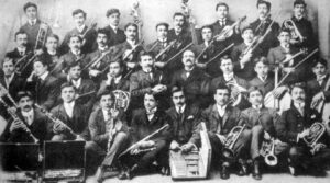 گروه نوازندگان آموزشگاه آناتولیا در مارزِوان،1909-1910م