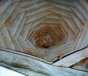 هازاراشن کلیسای حضرت مریم نخجوان تپه