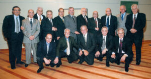 گردهمایی گروهی از روئسای هیئت مدیره باشگاه در دوره های گوناگون و پیش کسوتان به مناسبت شصتمین سالگرد تاسیس باشگاه 1383ش