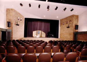 نمایی از سالن کومیتاس