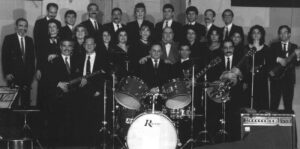 گروه پاپ باشگاه آرارات،به رهبری مانگاساریان،1374 و 1375ش