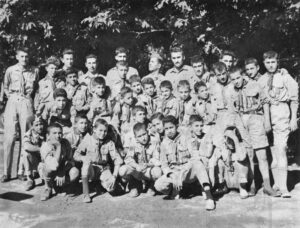 نخستین اردوی پیش آهنگی در منطقه اوشان،1331ش