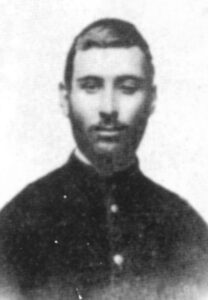 آجاریان در زمان تدریس در کارین