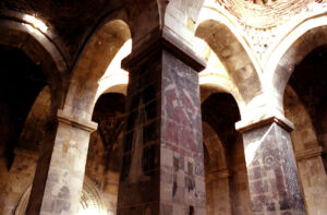 نقاشی های ستون های دیر واراگا قرن دهم میلادی