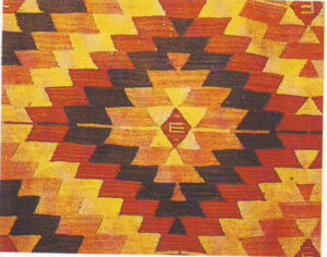 تصویر 11: نماد E در یک گلیم ارمنی با جزئیات نور مجموعه خصوصی