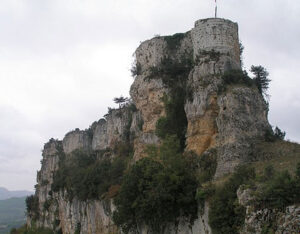 بقایای قلعه لامبرون