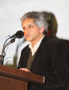 آریاسب دادبه