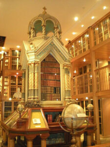 کتابخانه دیر مخیتاریست وین