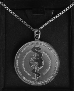 نشان افتخار بنیاد پروفسور یلدا