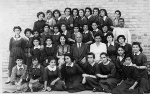 معلمان و دانش آموزان کلاس هفتم دبیرستان کوشش - مریم،سال تحصیلی ۱۳۳۴ - ۱۳۳۵ش (۱۹۵۵ - ۱۹۵۶م)