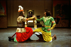 تراژدی اسفندیار،۱۳۷۳ش