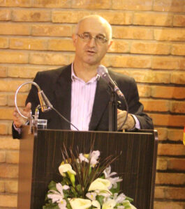 روبرت بگلریان