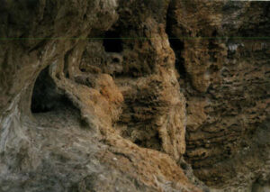 موقعیت اتاق های صخره ای سماقان