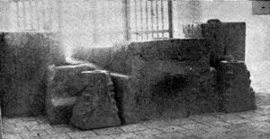 تصویر 4: شماری از سنگ های بنای کلیسای اچمیادزین،اصفهان دهه 50 سده بیستم میلادی