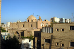 استقرار کلیساها در بافت فشرده شهری در جلفای نو