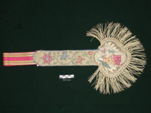 پوشش سوزن دوزی شده روحانیون،مخصوص مراسم مذهبی متعلق به قرن نوزدهم میلادی