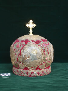 کلاه سوزن دوزی شده روحانیون،مخصوص مراسم مذهبی متعلق به قرن نوزدهم میلادی