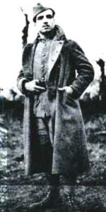 میساک مانوشیان در لباس ارتش فرانسه