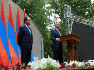 روسای جمهور ارمنستان و فرانسه در مراسم نام گذاری پارک میساک مانوشیان