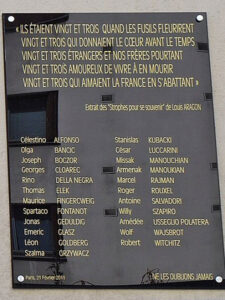 تصویر پلاک یادبود گروه میساک مانوشیان در کوچه ای به همین نام واقع در منطقه 20 پاریس