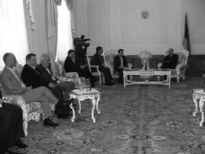 ملاقات مسئولان گروه دوستی ایران وارمنستان با آقای هویک آبراهامیان رئیس مجلس جمهوری ارمنستان (بگلریان نفر اول از سمت چپ)