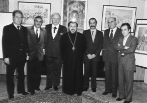 محل نمایشگاه آثار هنری یسائی شاهیجانیان (وارتانیان نفر سوم از سمت راست)