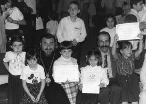 مراسم پایان دوره تحصیلی دانش آموزان ارمنی با حضور وارتانیان و روانشاد اسقف،آرداک مانوکیان