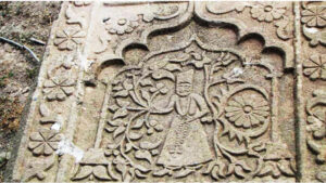 تصویر 36: گورنگاره شخصی در حال گرفتن ریشه گل.به نظر می رسد گل از خود وی روییده و شکوفا شده