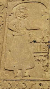 تصویر 56: گورنگاره جنگجو با تفنگ،جای باروت و قطار فشنگ و لوازم جانبی