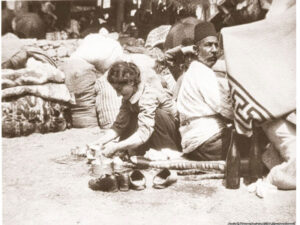 تصویر 60: عکسی از ارمنیان اطراف وان هنگام کوچاندن اجباری آنها به صحراهای سوریه در 1915م.عکس از آرمین تی وگنر