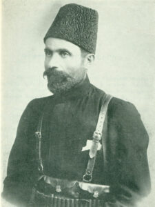 یپرم خان در لباس رزم