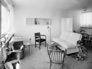 نمای داخلی خانه های شماره 67 و 68،طراحی شده توسط گابرئیل گِورِکیان،نمایشگاه وِرک بوند 1932م