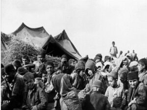 کودکان آواره ارمنی طی نژادکشی 1915م عکس از:آرمین وگنر