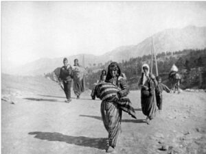 آوارگان تبعید شده ارمنی 1915م.عکس از:آرمین وگنر