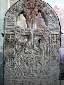 خاچکار شکسته دیر هریپسیمه،قرن یازدهم میلادی