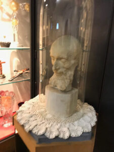 سردیس موسیقی دان نامی ارمنی،کومیتاس،موزه دیر سورپ قازار عکس از مولف