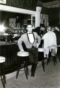 مارتیک مارتین،هنگام کار در رستورانی در نیویورک،1959م