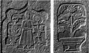 نمونۀ نقش پرنده بر روی سنگ قبر در روستای سیرک منبع:بهار مخاتاریان و شهربانو کاملی،«مطالعه نمادین نقش درخت_ستون و پرنده بر نماز لیق هایترکمن»،گلجام،ش20(1390):39-54