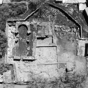 وضعیت محوطه پس از خاک برداری اطراف و جنوب کلیسا